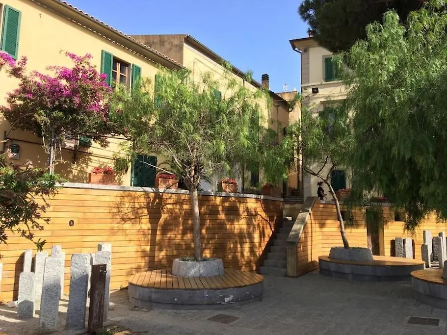 Апартаменты Casa Degli Orizzonti, In Centro E Vicino Al Mare Марина-ди-Кампо